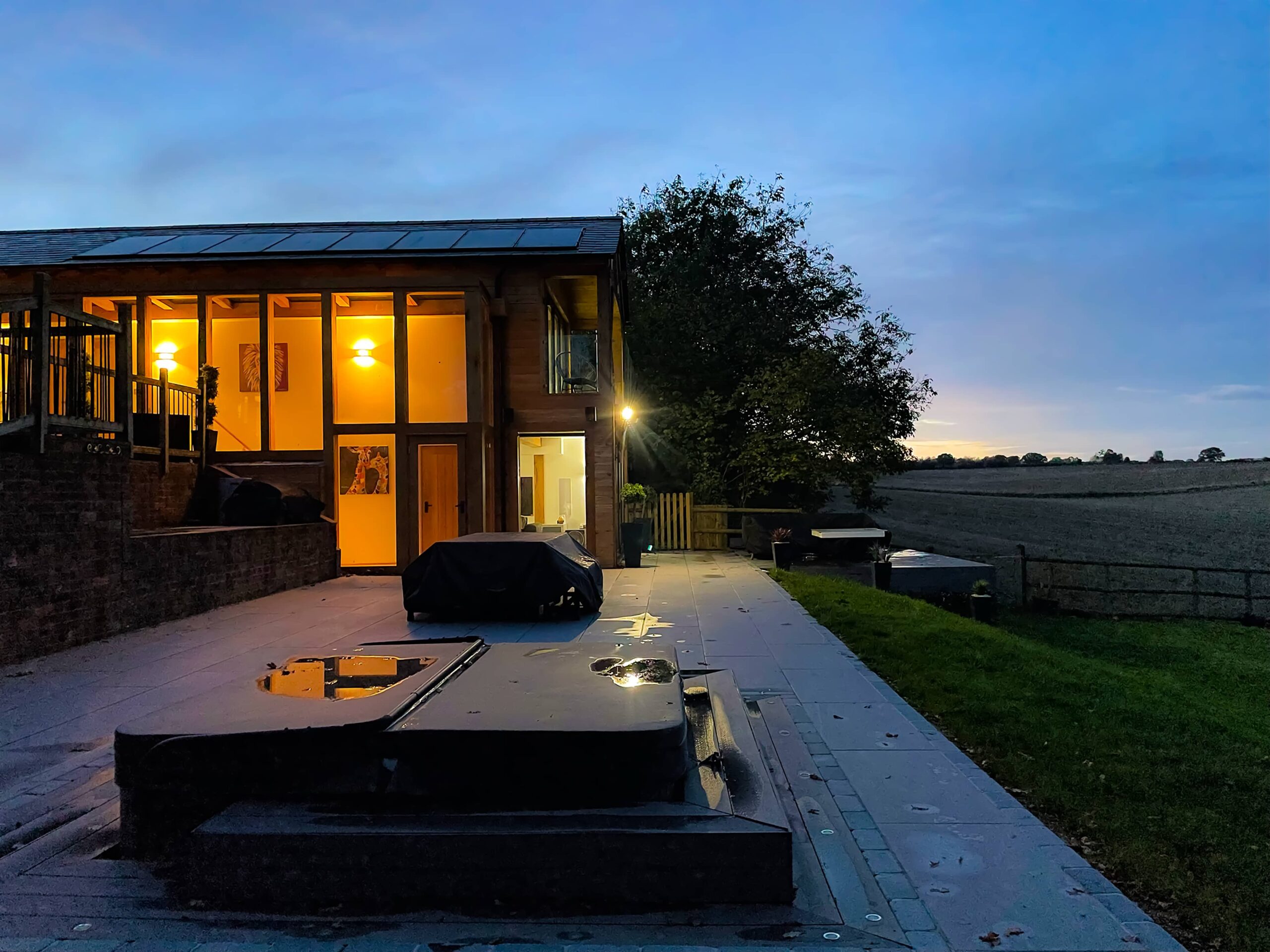 Simon Foote Architects Derby timber clad and glazed extension Berkshire